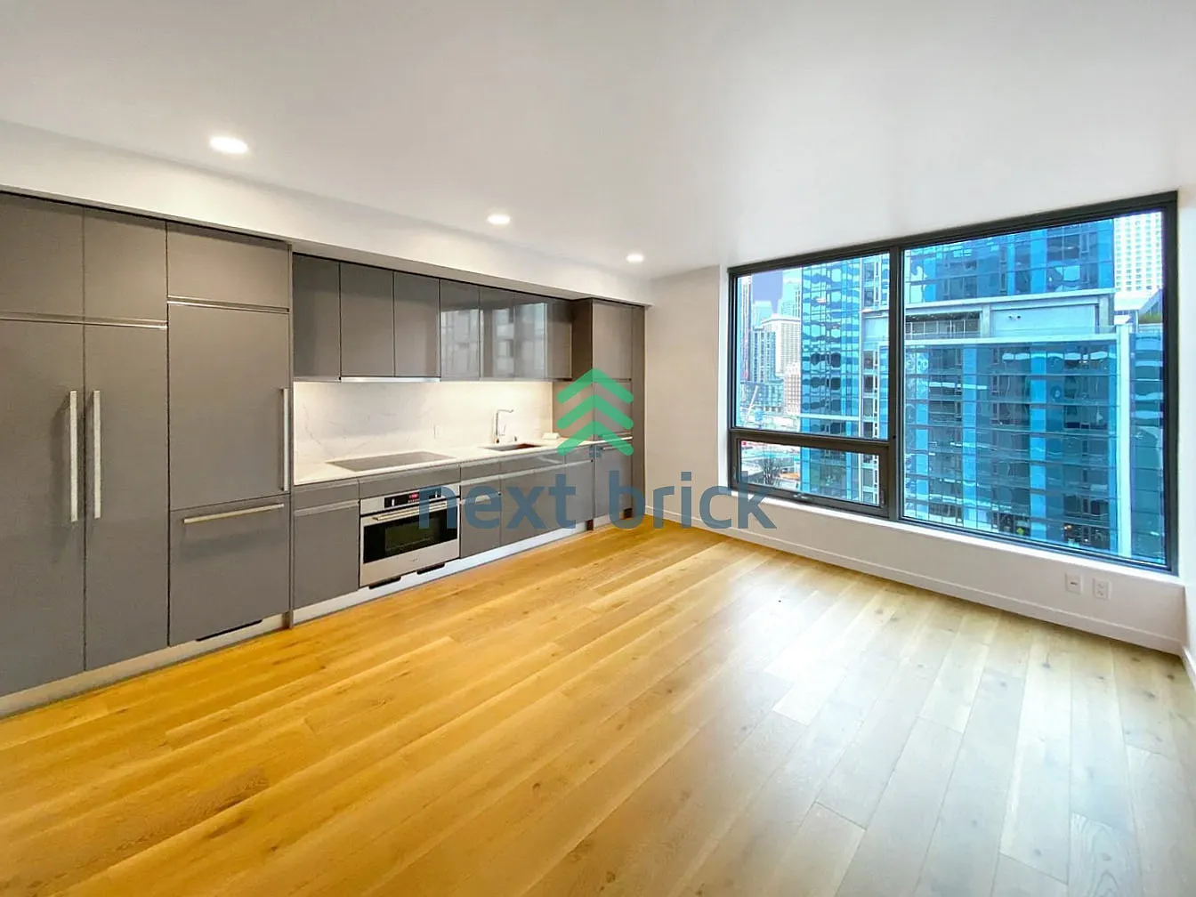 "Chic Urban Living in Seattle's Heart: Cozy Studio with Full Bath at 1808 Minor Ave!" — Photo 2