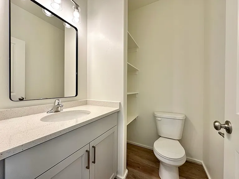 456 N 600 E — Photo 9