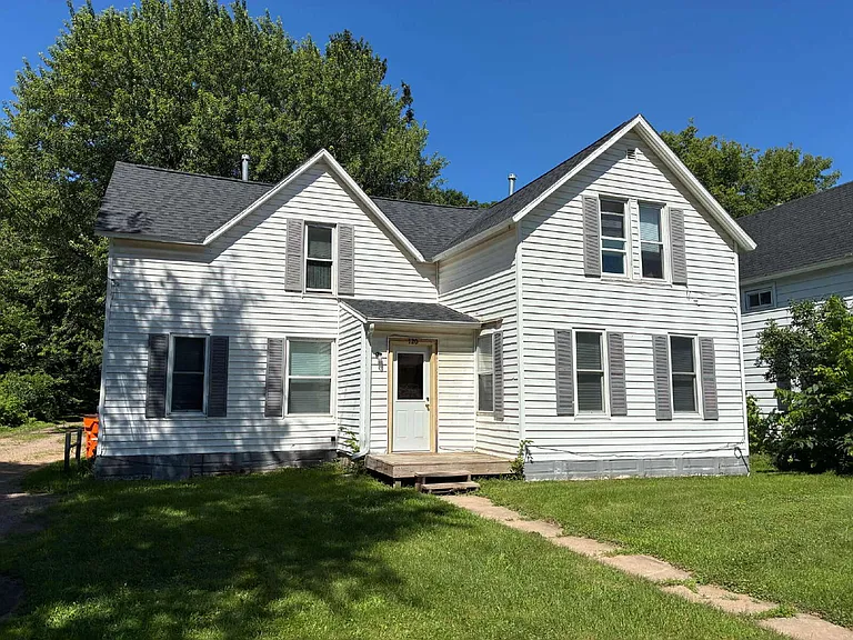 120 Illinois St — Photo 1