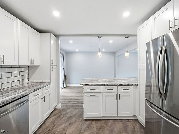 5th image of 7060 Andover Dr