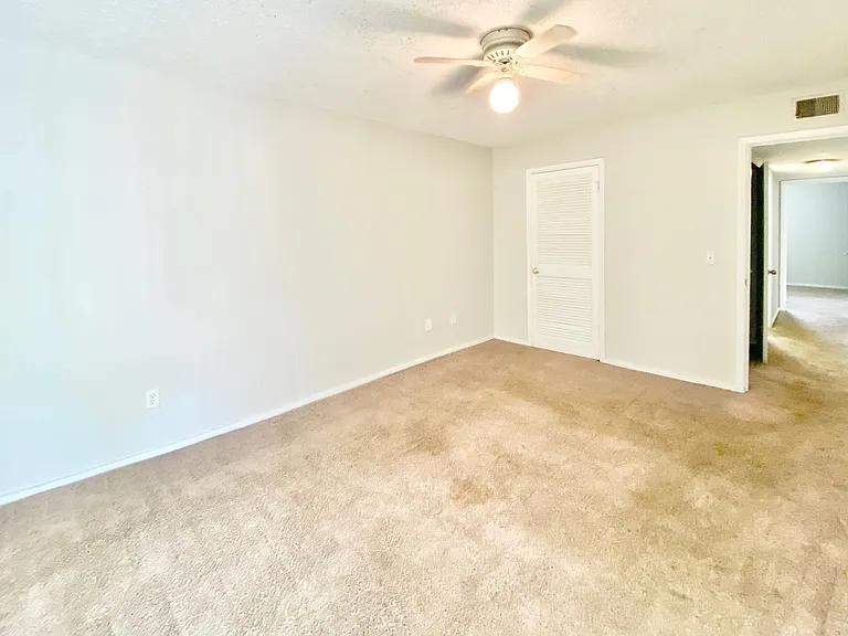 1208 Bush River Rd — Photo 9