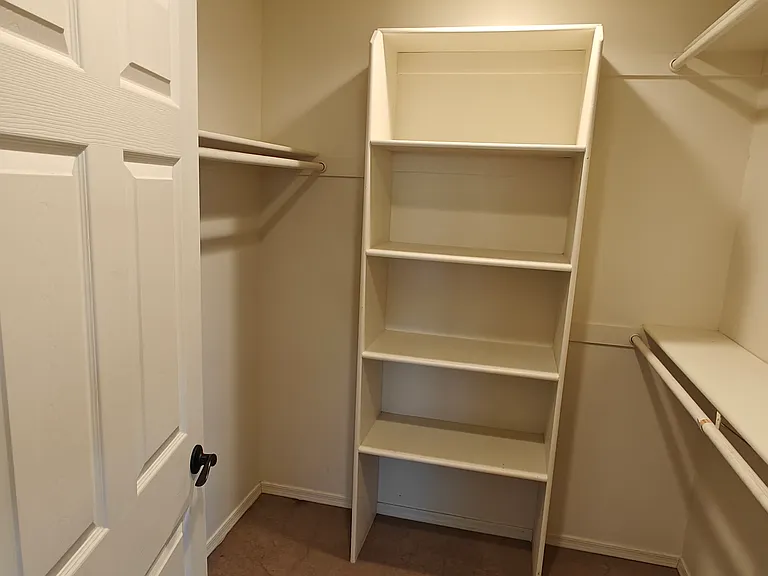 348 E Adams St #2 — Photo 16