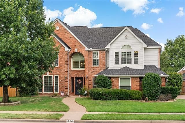 1st image of 204 Spyglass Dr
