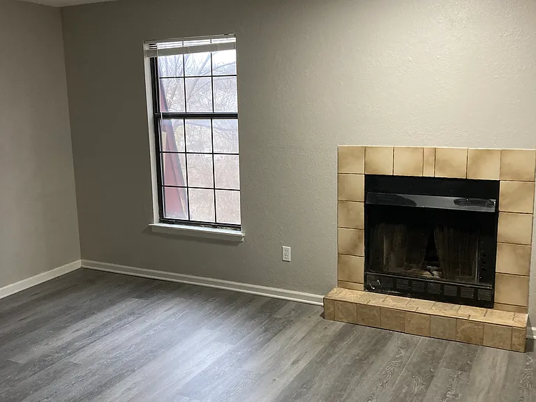 181 NW Zaun Ave #183 — Photo 3