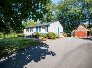 40 Crestview Dr, Northampton, MA 01062