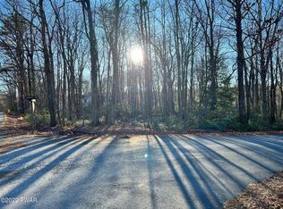 13 Conashaugh Trail Lenape Dr, Milford, PA 18337