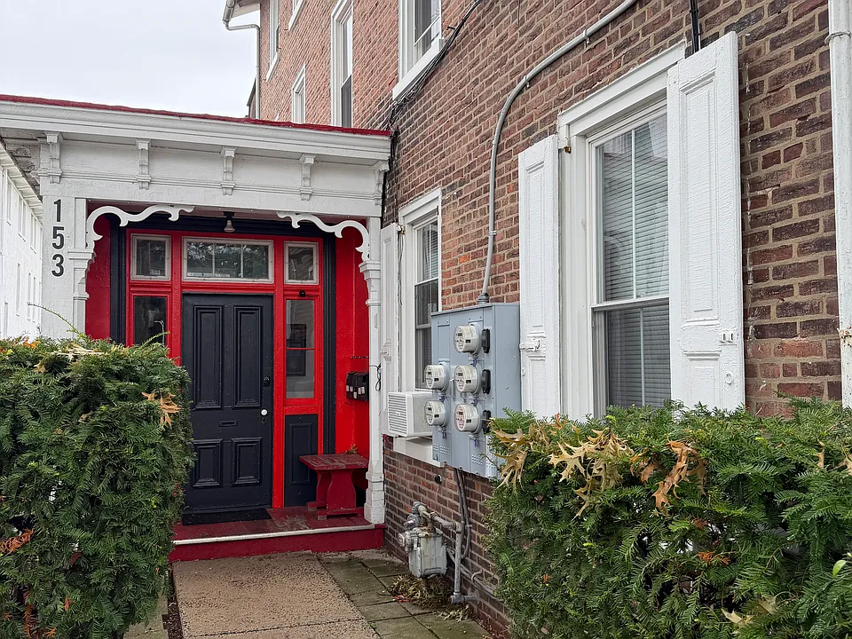 153 Main St #3