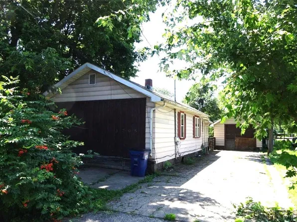1305 La Crescent Street, La Crosse, WI 54603