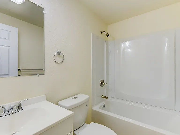 1605 Maple Ln #B — Photo 15