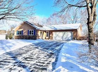 509 Wood Way, Burnsville, MN 55337