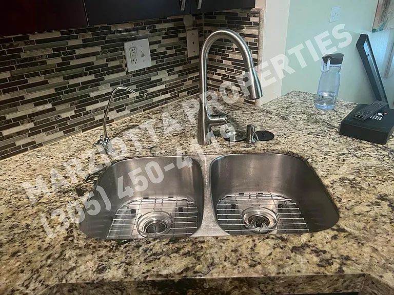 2553 W 76th St #202 — Photo 7