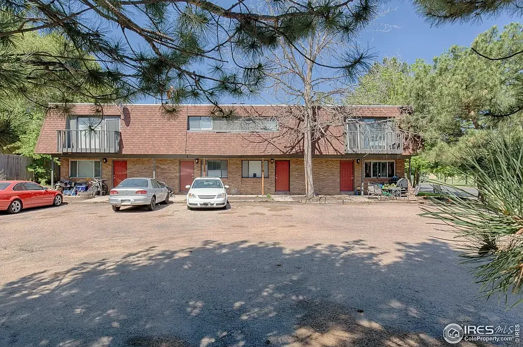 2 bed, 1.5 bath, 1000 sqft, $1,375 — Photo 2