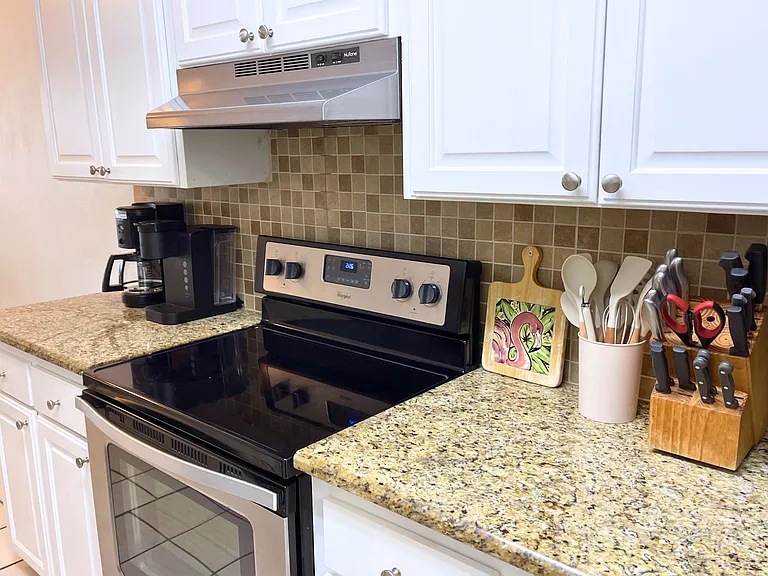421 E Beach Blvd #450 — Photo 10
