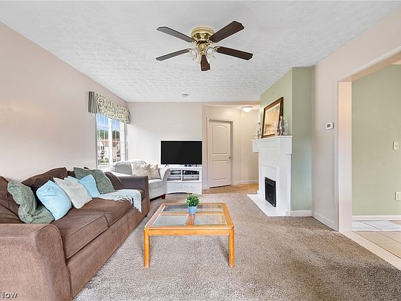 3rd image of 206 Bachtel St SE