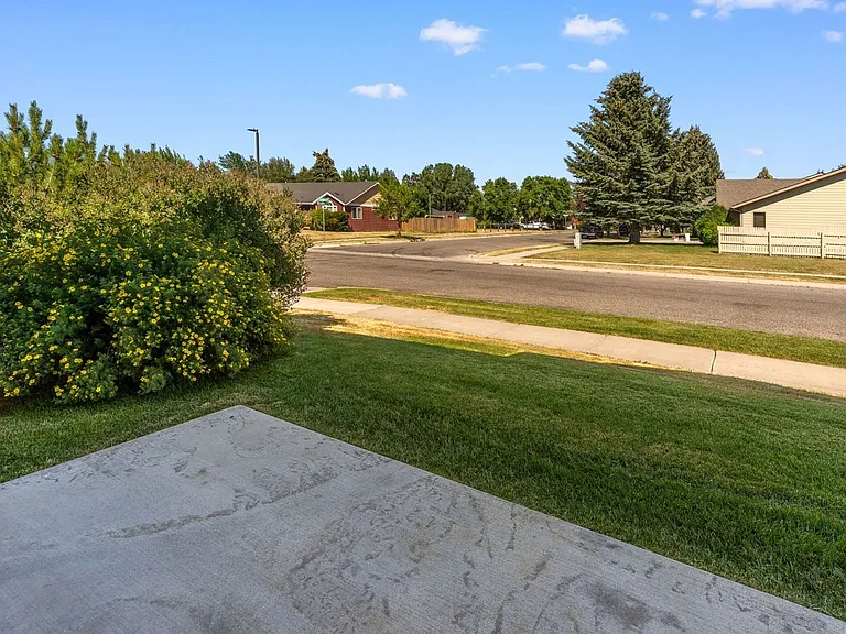 4006 Broadwater Ct — Photo 31