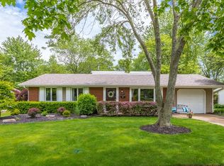 1117 Country Club Ln, Schaumburg, IL