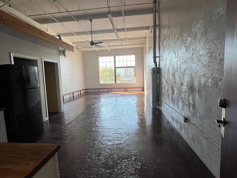 Sunshine Studios — Photo 34
