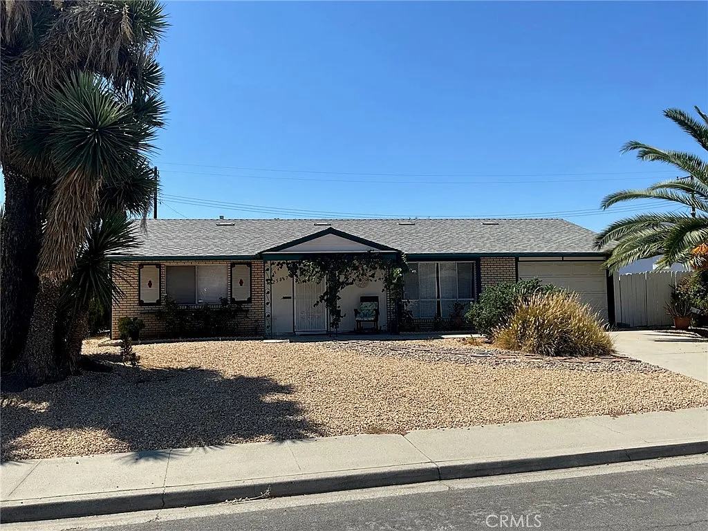 2 bed, 992 sqft, $1,900 — Photo 2