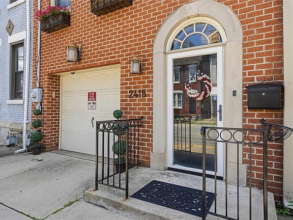 3rd image of 2418 Jane St