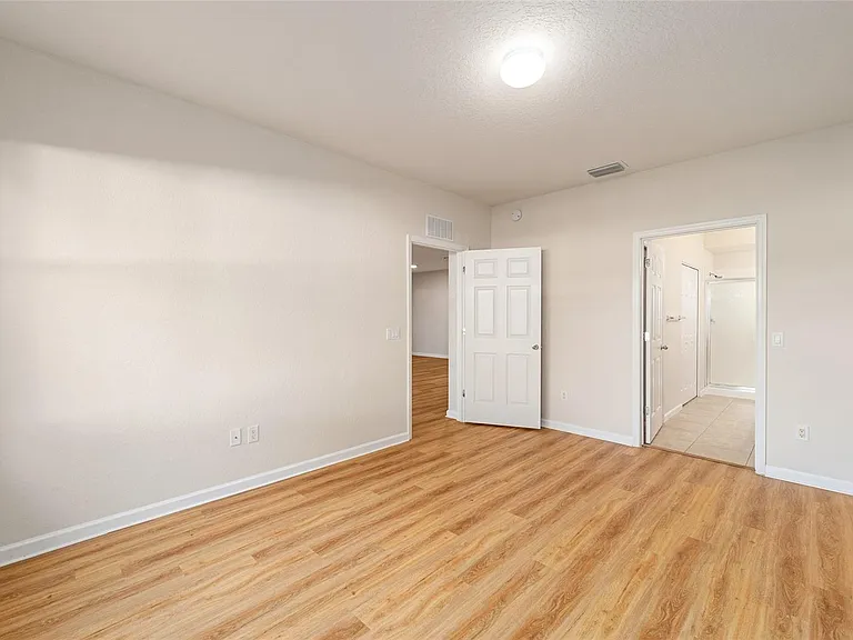 4570 SW 52nd Cir #107 — Photo 20