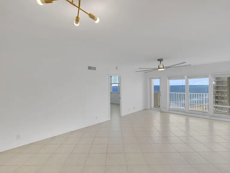 750 N Ocean Blvd #1904 — Photo 9
