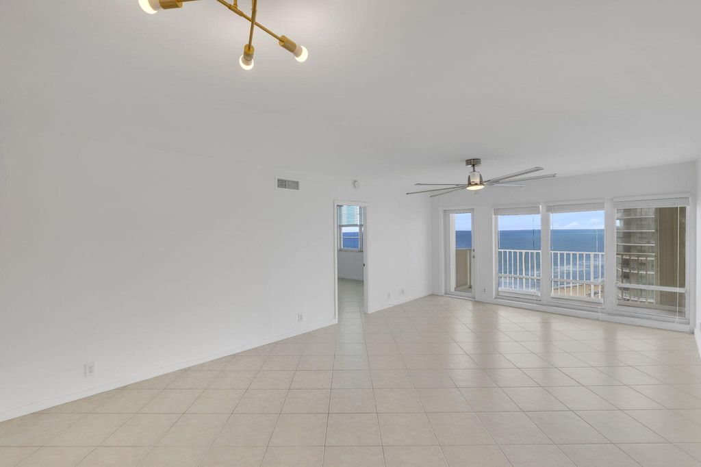 750 N Ocean Boulevard Apt 1904, photo 9