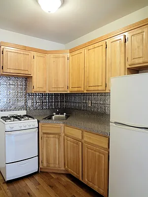 Rented by DSA Realty | media 34