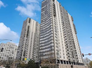 5701 N Sheridan Rd APT 28G, Chicago, IL 60660