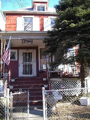2nd image of 4875 N Ashland Ave