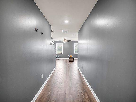 2nd image of 113 Field Crest Ln