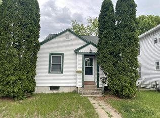 1814 Loomis St, La Crosse, WI 54603