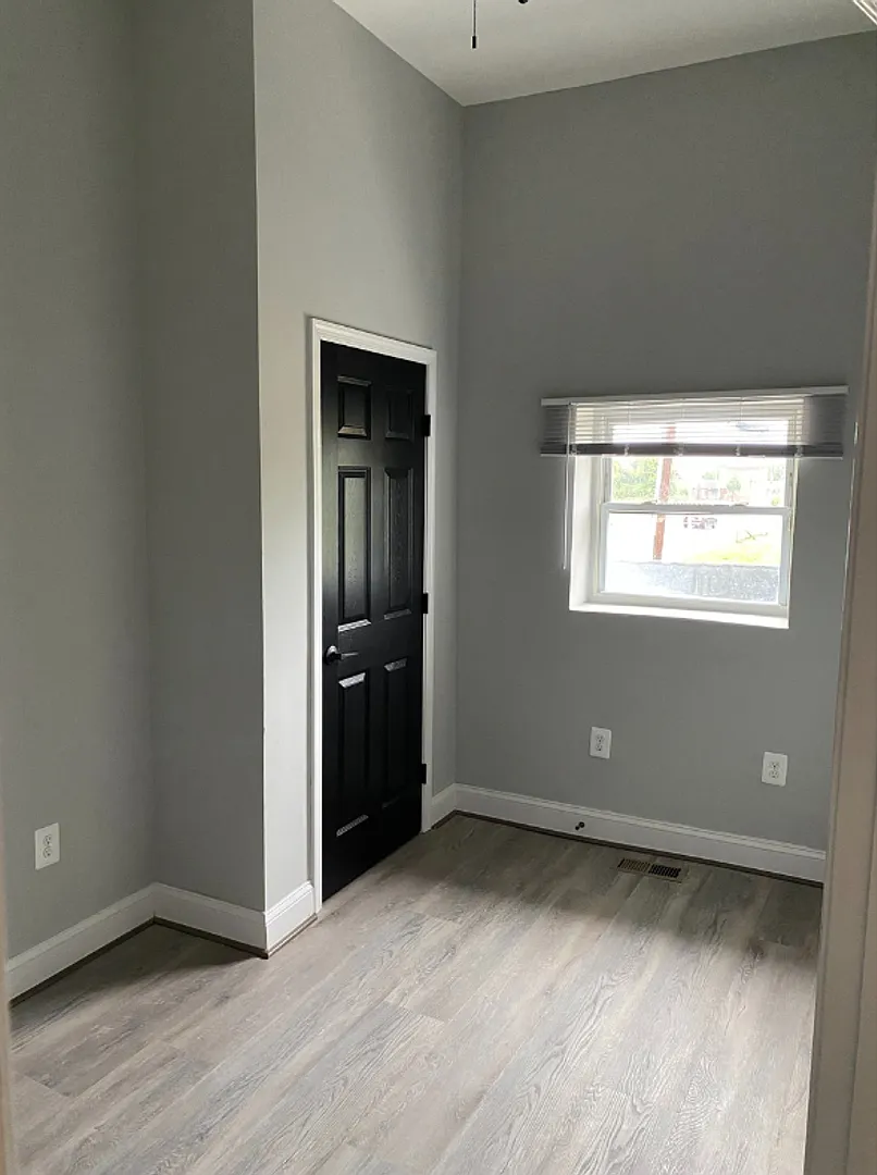 837 N Fulton Ave $650 Private Room (Shared Bath) — Photo 4