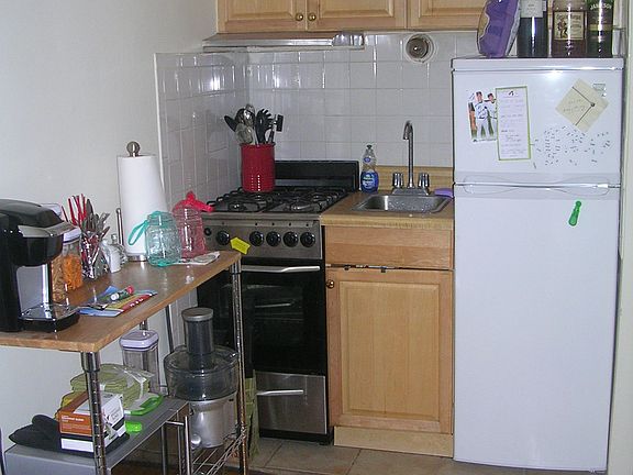 3rd image of 1596 3rd Ave APT 3