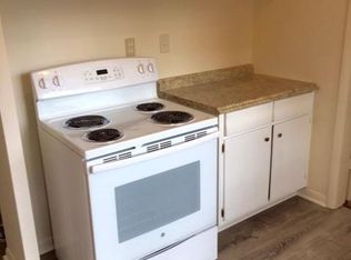 2801 Del Rio Pl, Louisville, KY 40220