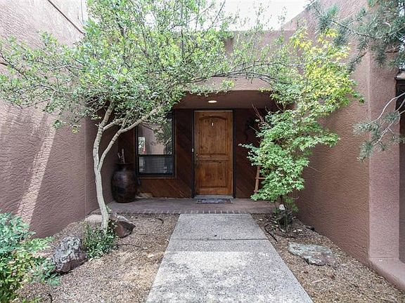 2nd image of 1128 Marigold Dr NE