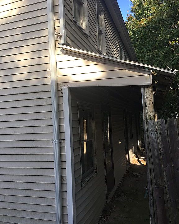 2nd image of 246 E Snyder Ave