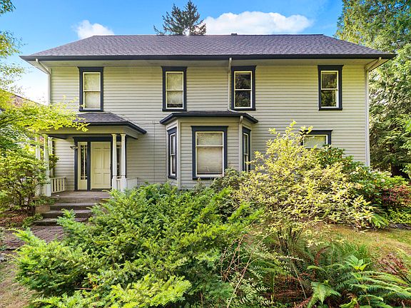 2nd image of 2205 Columbia St SW