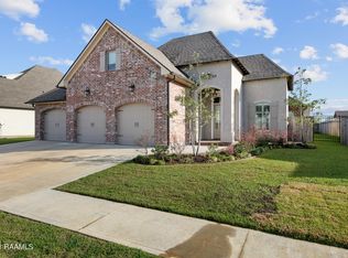 106 Foxtail Trl, Broussard, LA 70518