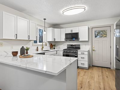 273 Butler Ave E, West Saint Paul, MN, 55118