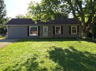 219 Melody Ln, Carbondale, KS 66414