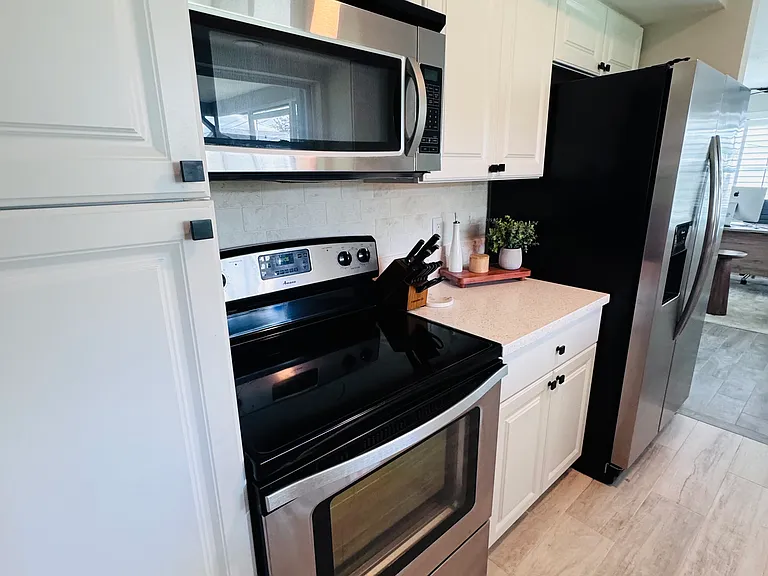13926 Sunset Dr — Photo 8