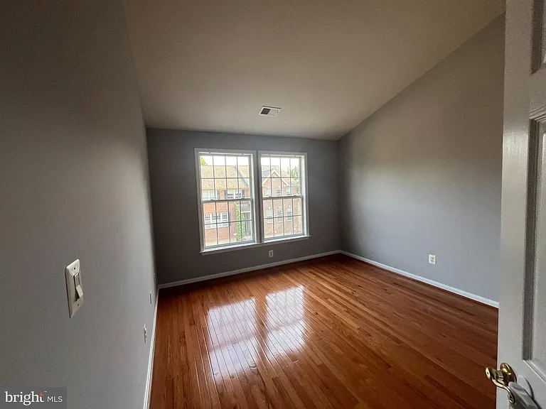 47670 Loweland Ter — Photo 17