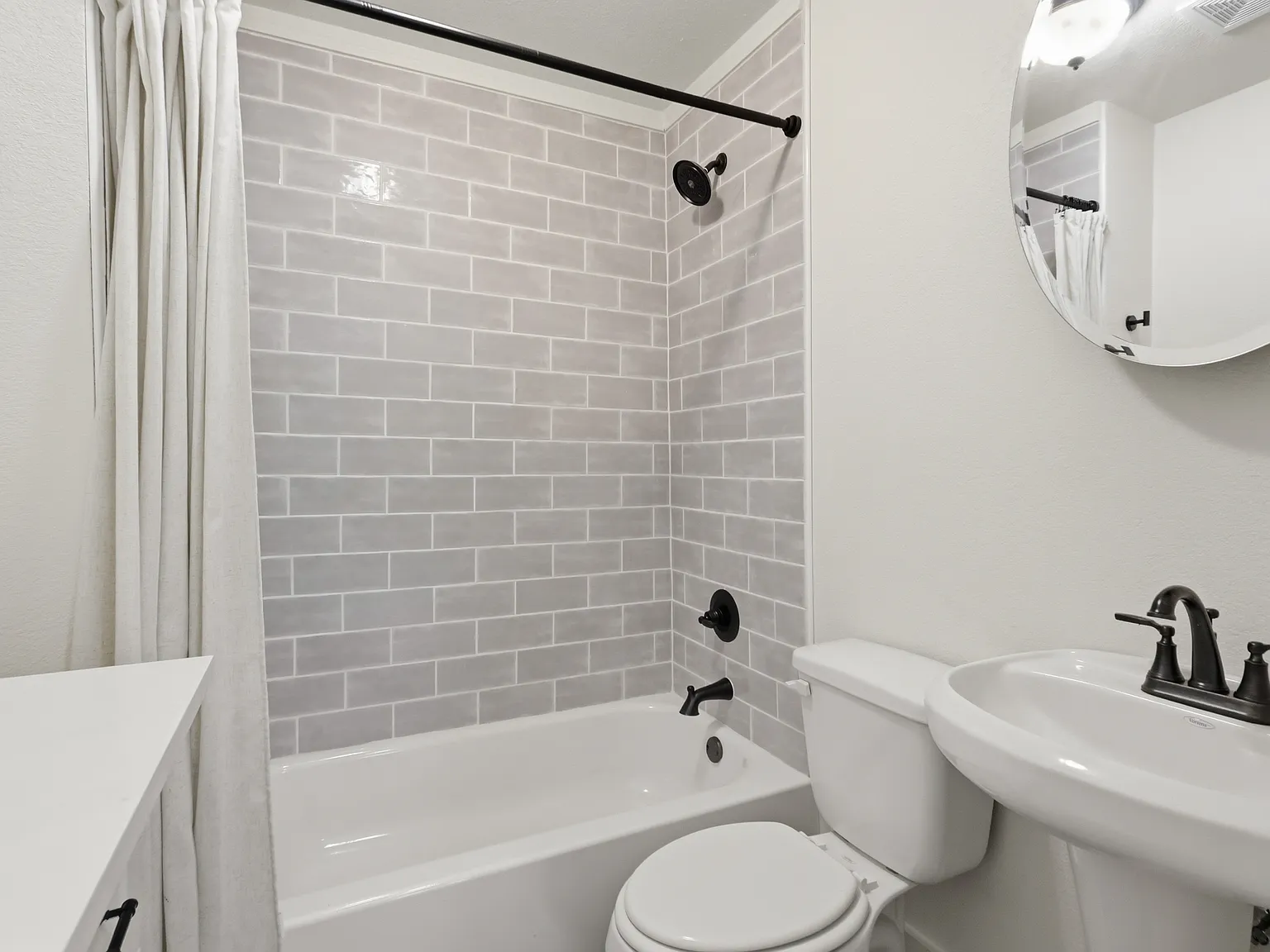 2 bed, 675 sqft, $1,600 — Photo 4