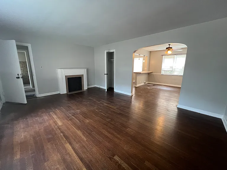 170 N Rose Blvd — Photo 9