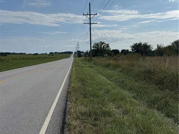 Pressonville Rd, Paola, KS 66071