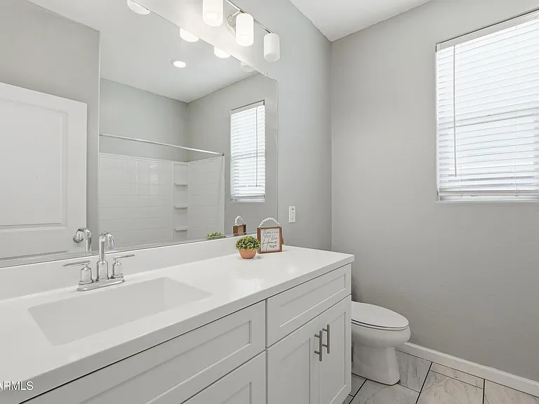 1692 W Aztec Dr — Photo 22