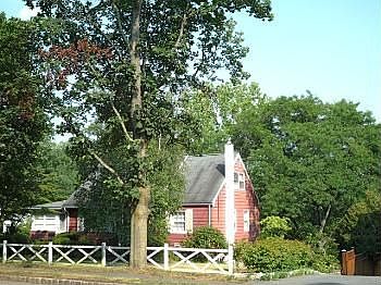 1st image of 135 Hillside Ave