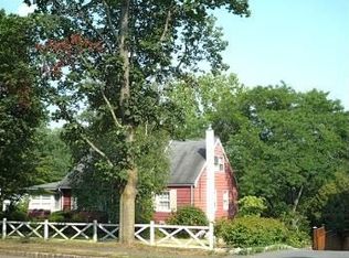 135 Hillside Ave, Livingston, NJ 07039
