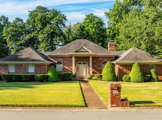 3045 Saint Charles Dr, Conway, AR 72034