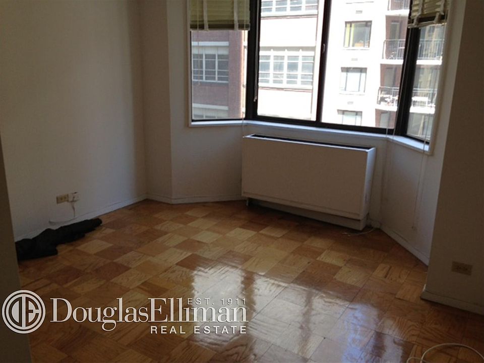 1st image of 429 E 52nd St APT 22D